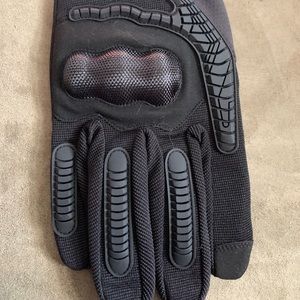 Riding gloves